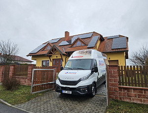 Zateplení stropu zděného rodinného domu pomocí foukané izolace